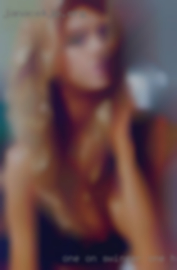 One on swinger one hot girls or couples from RI.